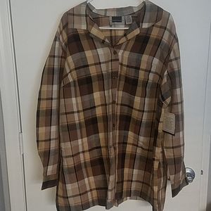 🌟🆕️ Maggie Barnes Linen Button Down Top